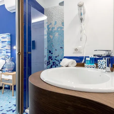 ゲストハウス Aquae Romanae Piazza Lauro 4*