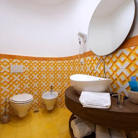 ゲストハウス Aquae Romanae Piazza Lauro 4*